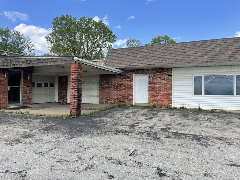 1992 Mount Pleasant Rd, Greensburg, PA à louer - Photo du bâtiment - Image 3 de 22