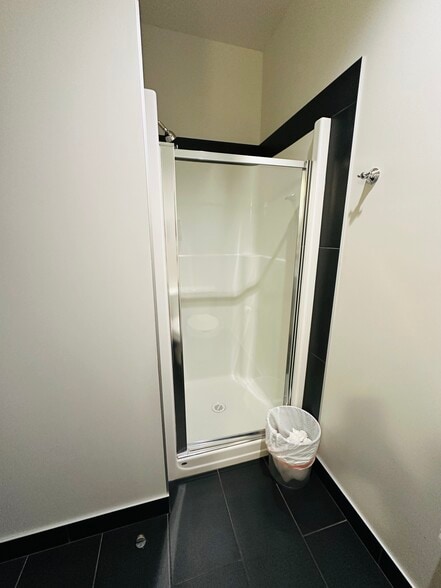 10514 67 Av, Grande Prairie, AB à vendre - Photo du bâtiment - Image 2 de 13