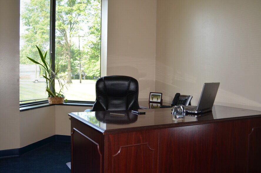707 Alexander Rd, Princeton, NJ for lease - Interior Photo - Image 2 of 6
