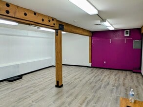 222 N Lincoln St, Port Angeles, WA à louer Photo intérieure- Image 1 de 2