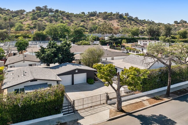 Plus de détails pour 2352 Forney St, Los Angeles, CA - Multi-résidentiel à vendre