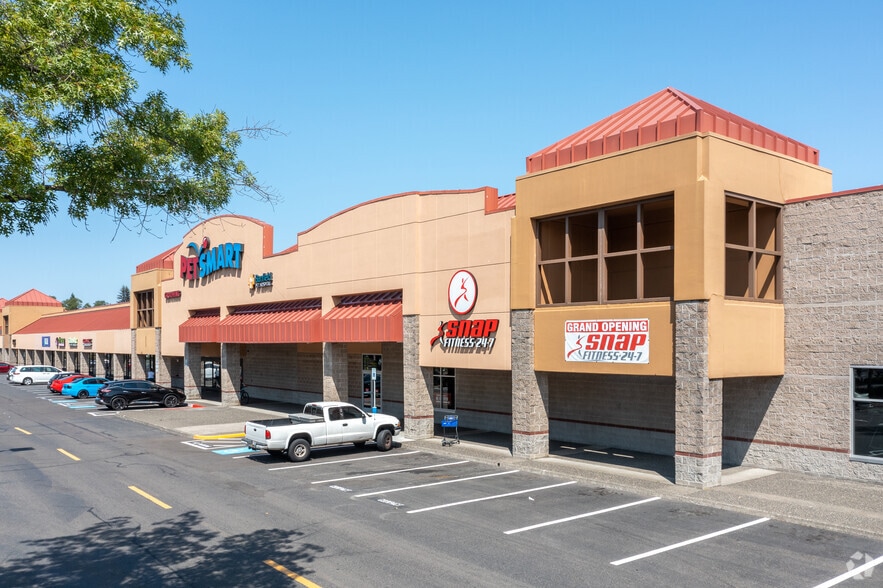 300-900 NW Eastman Pky, Gresham, OR for lease - Building Photo - Image 2 of 10