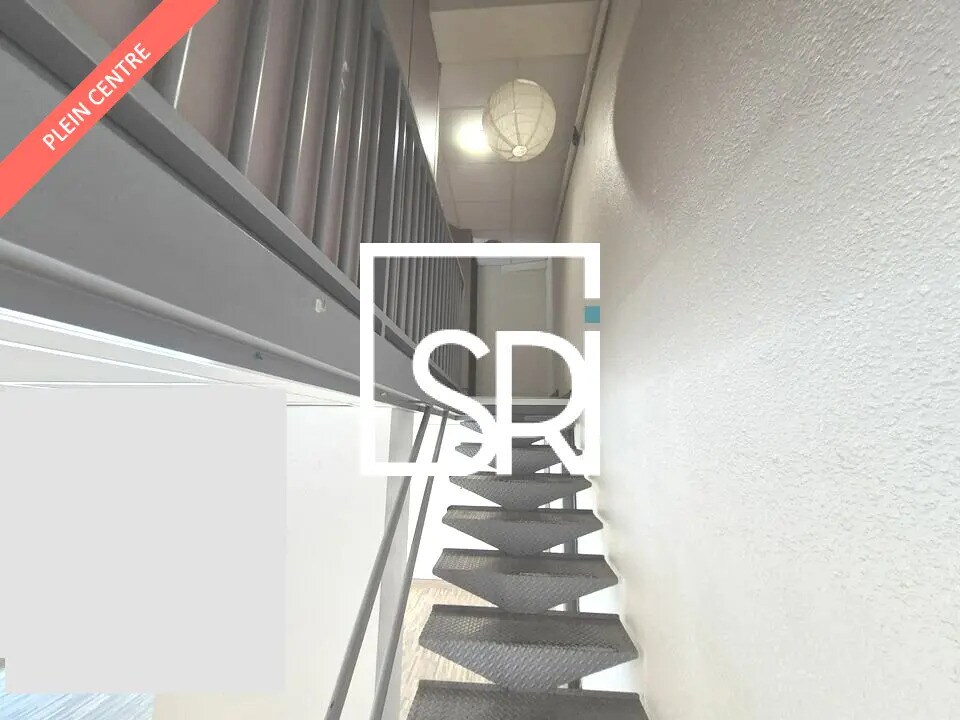 Retail in Clermont-Ferrand for lease Interior Photo- Image 1 of 12