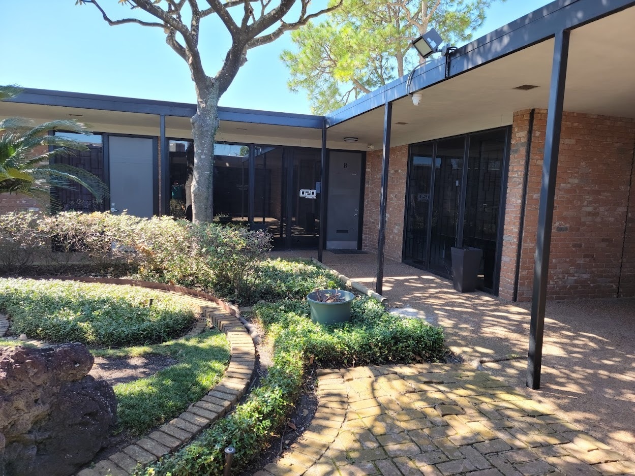 4910 Willowbend Blvd, Houston, TX for lease Building Photo- Image 1 of 25