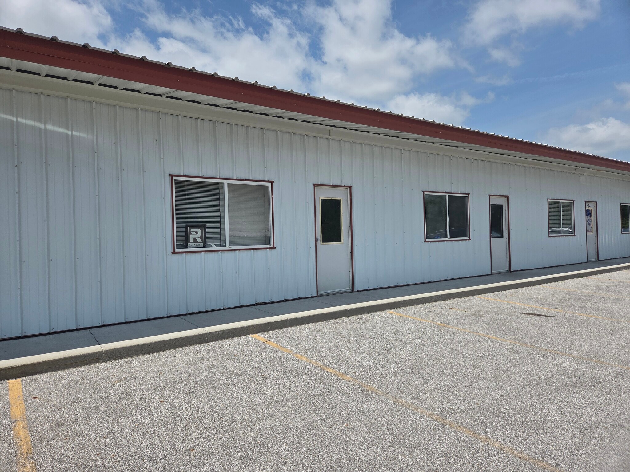 1201 Airport Rd, Ames, IA for lease Building Photo- Image 1 of 2