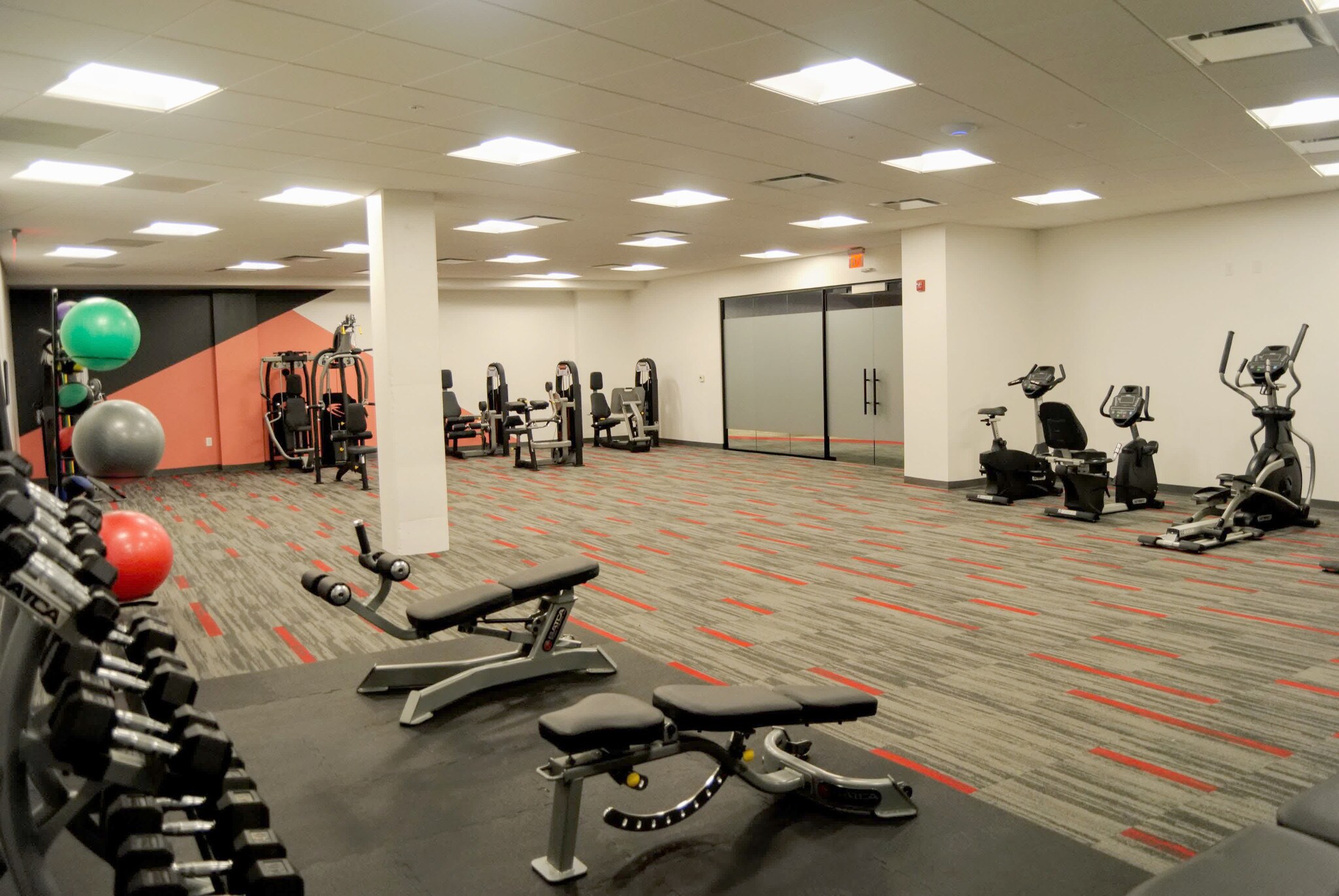 125 E County Line Rd, Warminster, PA à louer Photo intérieure- Image 1 de 6