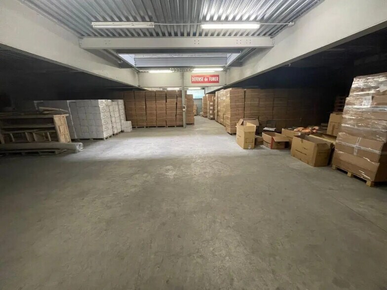 Industrial in Aubagne for lease - Building Photo - Image 3 of 5
