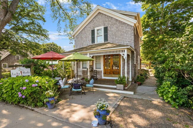 More details for 218 Upper Main St, Edgartown, MA - Flex for Sale