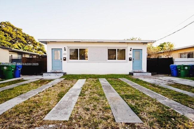Plus de détails pour 2160 NW 18th Ter, Miami, FL - Multi-résidentiel à vendre