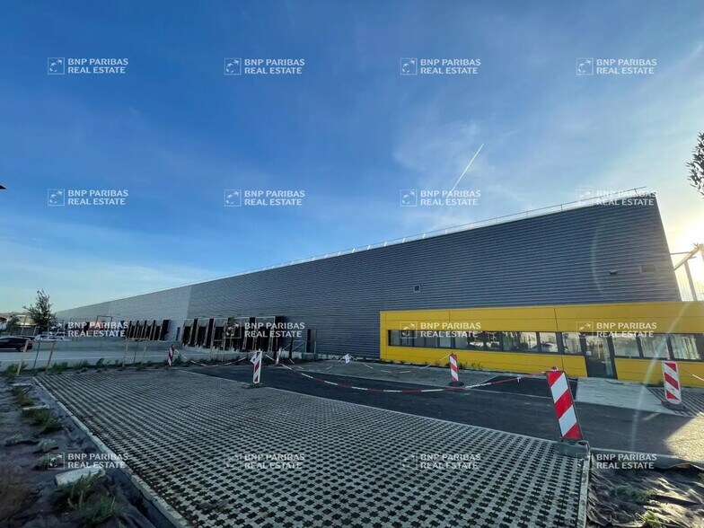 Bureau dans Toulouse à louer - Photo du bâtiment - Image 3 de 9