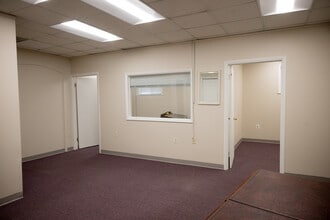 828 Dulaney Valley Rd, Towson, MD à louer Photo intérieure- Image 1 de 4