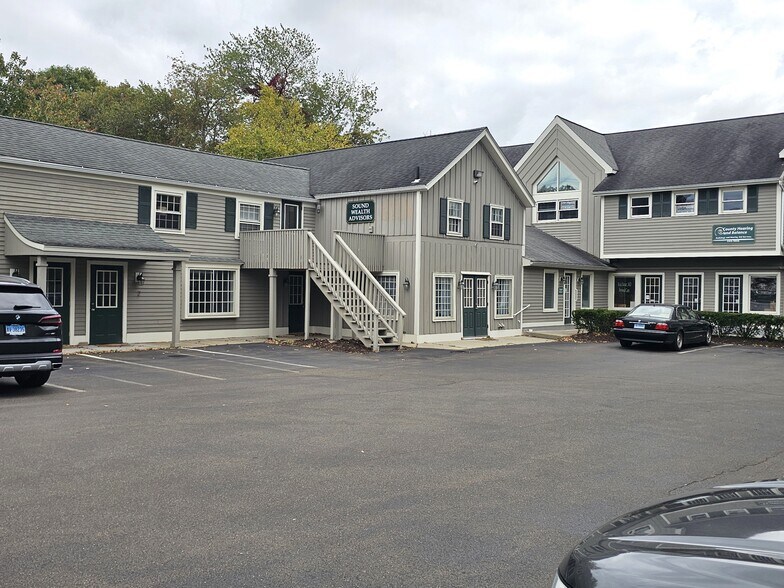 82 Bradley Rd, Madison, CT à louer - Photo principale - Image 1 de 2