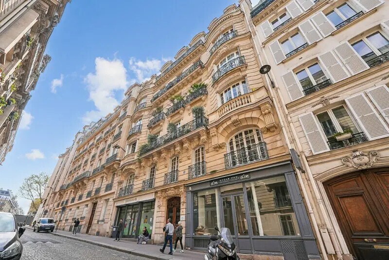 Office in Paris for lease Building Photo- Image 1 of 16