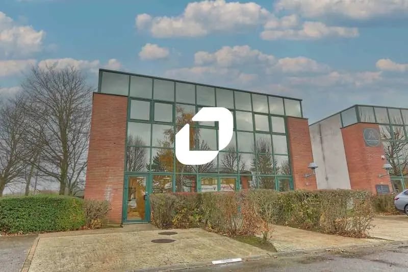 Office in Évry-Courcouronnes for lease - Building Photo - Image 2 of 18