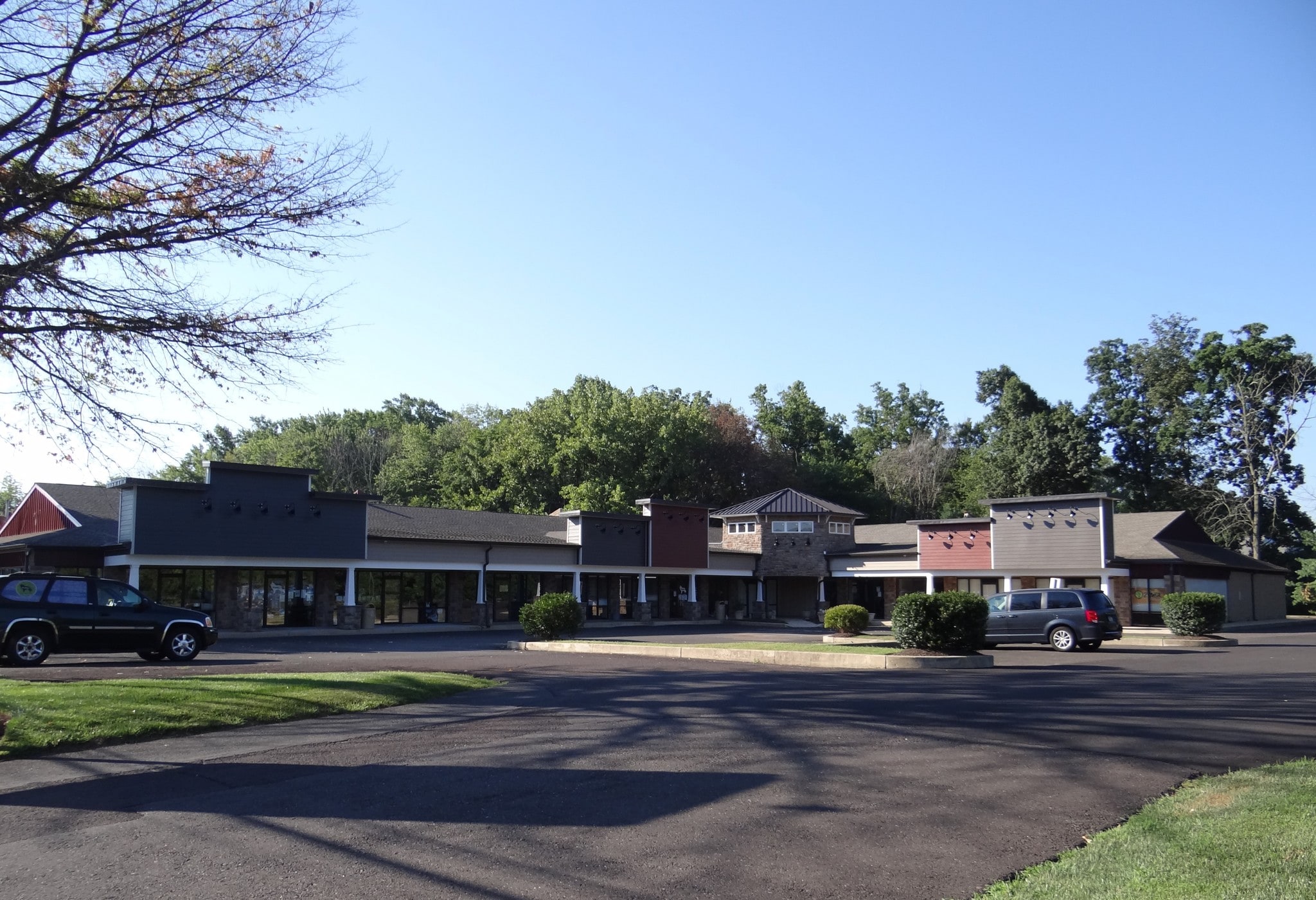 319 W County Line Rd, Hatboro, PA for lease Primary Photo- Image 1 of 4