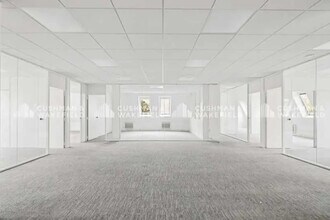 52 Rue Du Capitaine Guynemer, Courbevoie for sale Interior Photo- Image 2 of 12