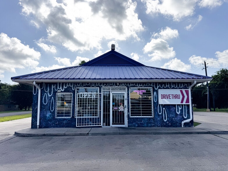 8903 Cullen Blvd, Houston, TX for sale - Building Photo - Image 3 of 39