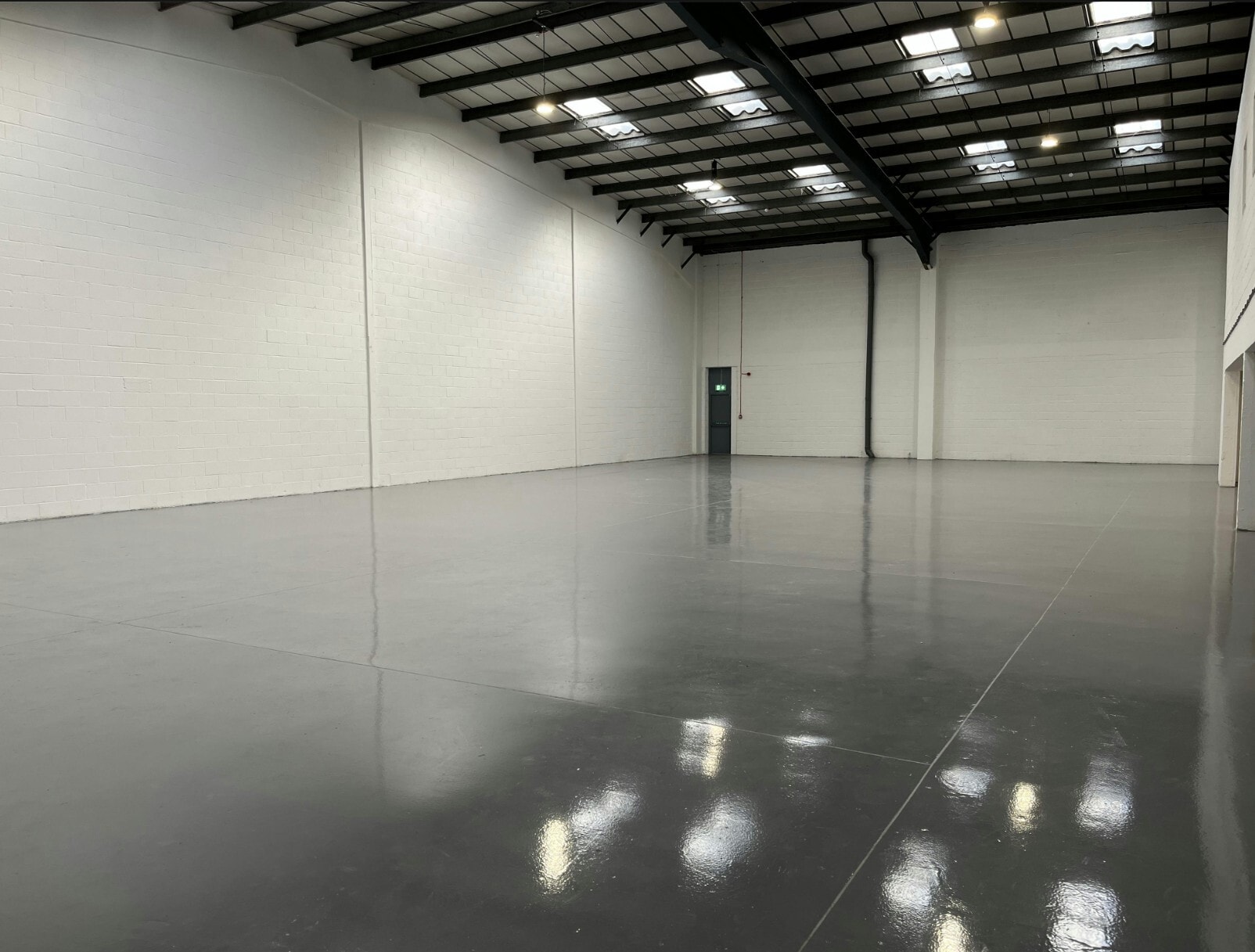 Saxon Way, West Drayton for lease Interior Photo- Image 1 of 2