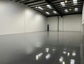 Saxon Way, West Drayton for lease Interior Photo- Image 1 of 2