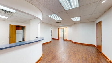 411 W Lake Lansing Rd, East Lansing, MI for lease Matterport 3D Scan- Image 1 of 23