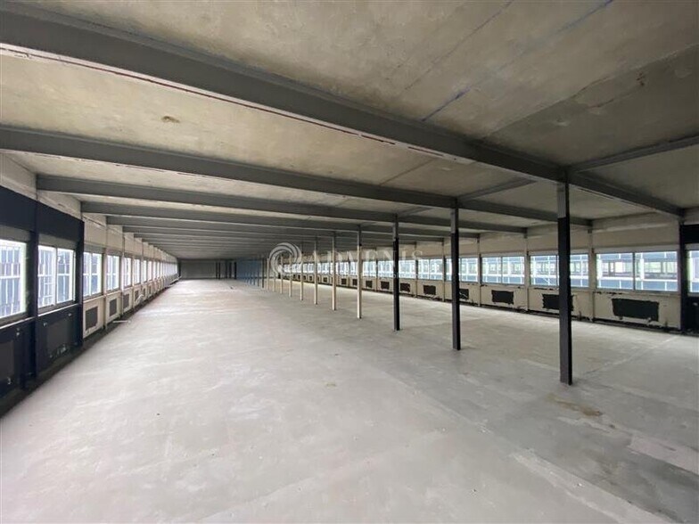 Flex dans Bagnolet à louer - Photo du bâtiment - Image 3 de 7