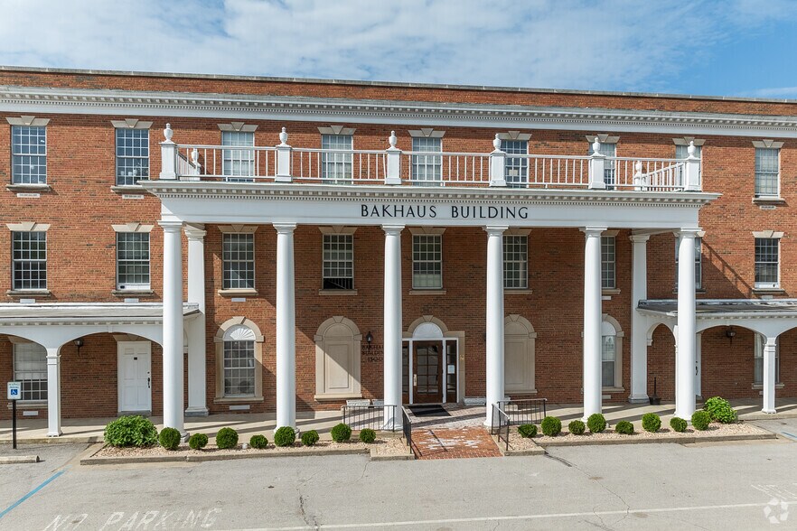 1500 Leestown Rd, Lexington, KY à louer - Photo du bâtiment - Image 2 de 19