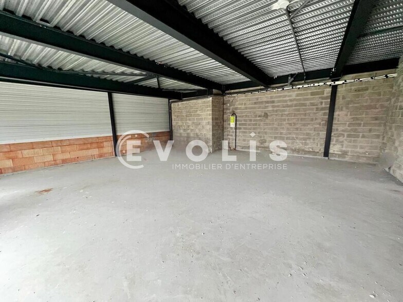 Retail in Fontenay-le-Vicomte for sale - Interior Photo - Image 2 of 5