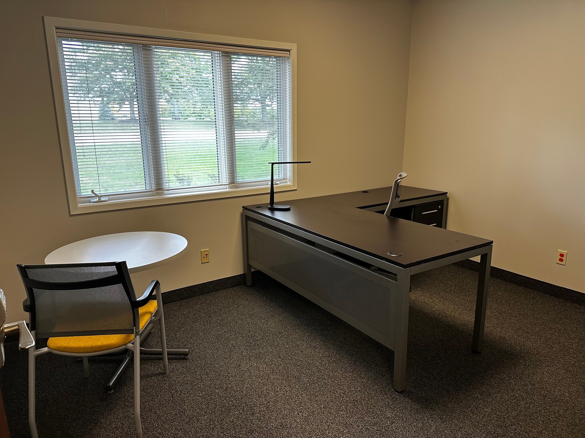 85-115 Executive Pky, Hudson, OH for lease Interior Photo- Image 1 of 8