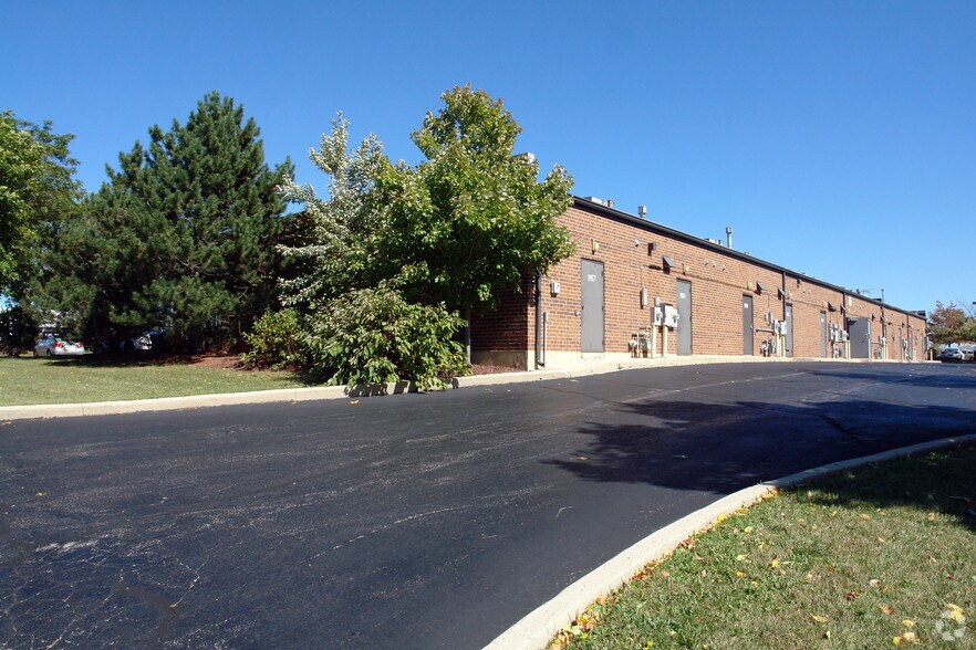 927-967 W Golf Rd, Schaumburg, IL à louer - Photo du bâtiment - Image 3 de 8