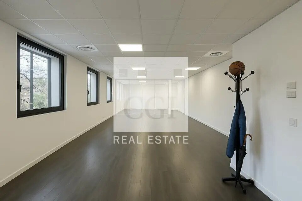 Office in Meylan for lease Building Photo- Image 1 of 7