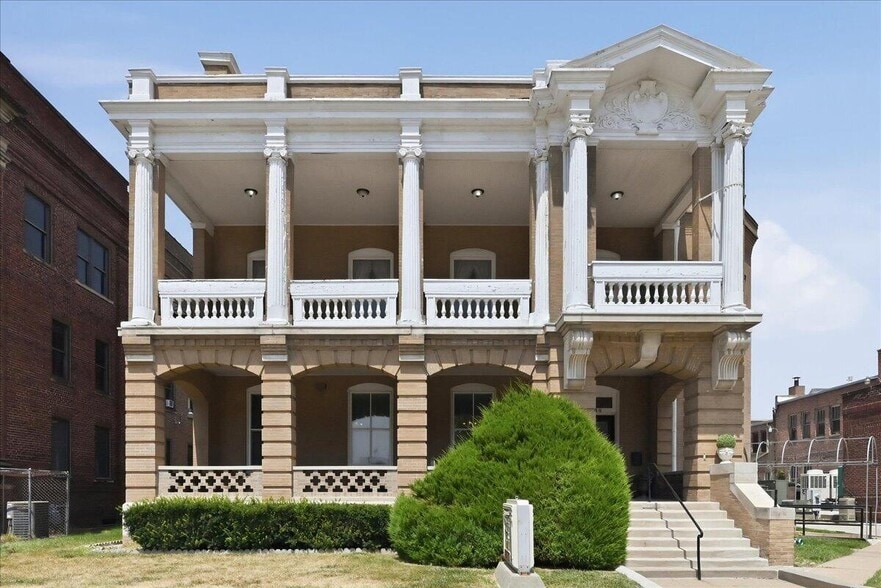 530 1st Ave, Council Bluffs, IA à vendre - Photo du bâtiment - Image 2 de 69