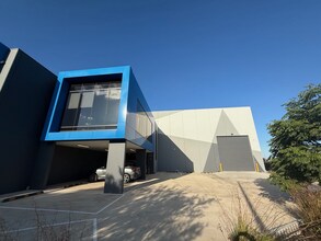 34 Venture Dr, Sunshine West for lease Building Photo- Image 2 of 8