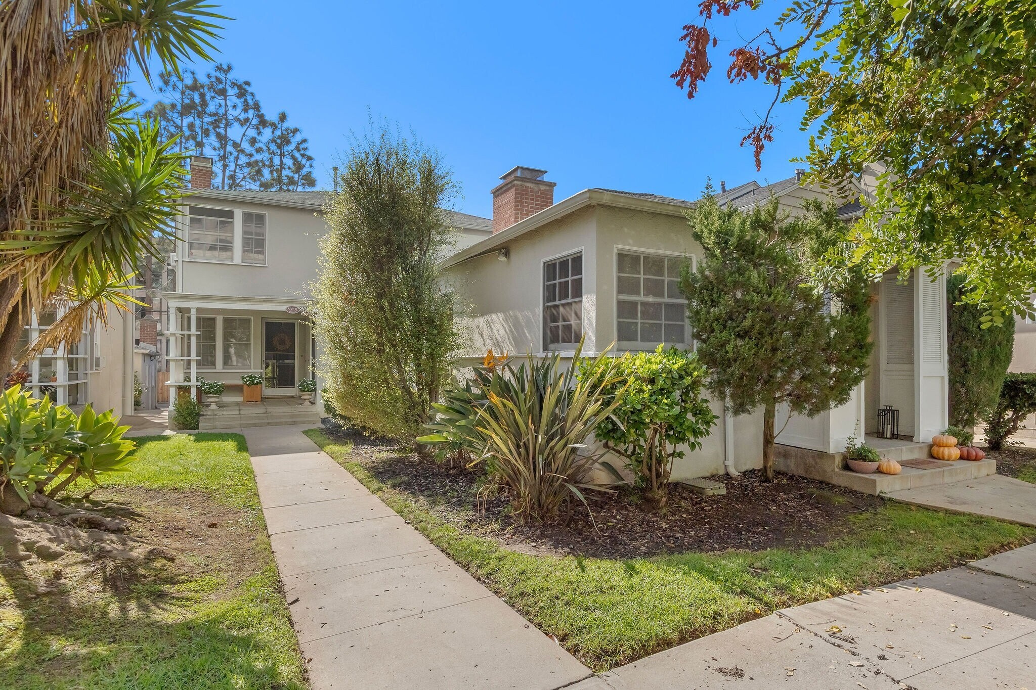 10370 Ashton Ave, Los Angeles, CA à vendre Photo principale- Image 1 de 21