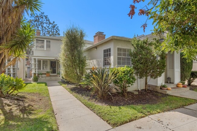 Plus de détails pour 10370 Ashton Ave, Los Angeles, CA - Multi-résidentiel à vendre