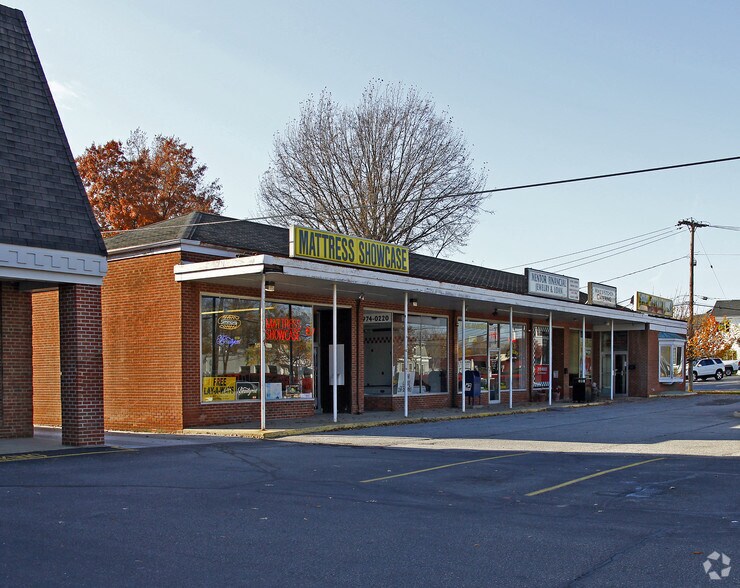 8484-8494 Mentor Ave, Mentor, OH à louer - Photo du bâtiment - Image 2 de 4