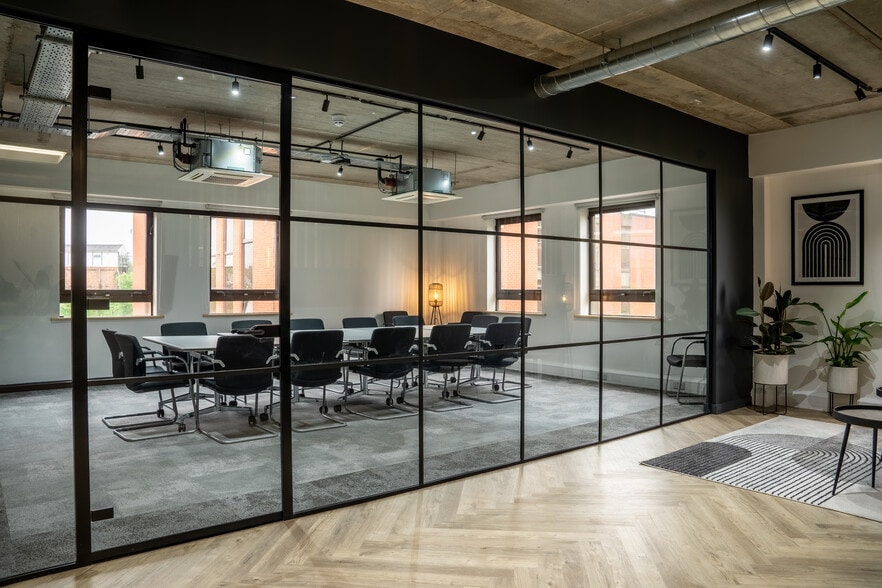 Exchange St, Stockport for lease - Interior Photo - Image 2 of 9