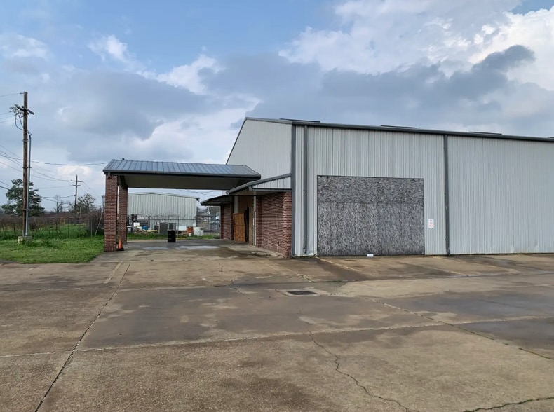 2030 N Mall Dr, Alexandria, LA for sale - Building Photo - Image 2 of 9