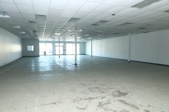 720-756 Broadway St, Berlin, WI for lease Interior Photo- Image 1 of 2