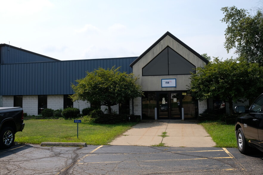 1369 Sanders Ave SW, Massillon, OH for sale - Primary Photo - Image 1 of 1