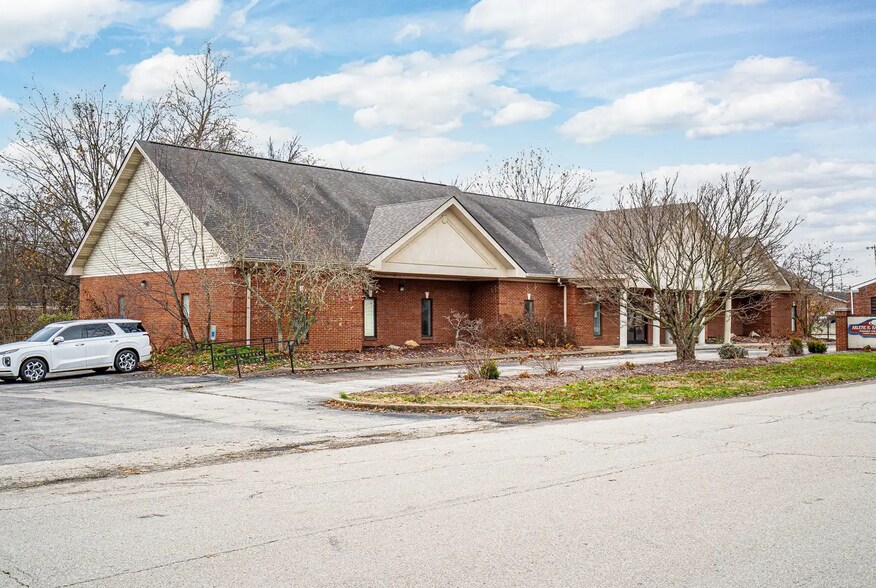 630 Commanche Trail, Frankfort, KY for sale - Building Photo - Image 2 of 8