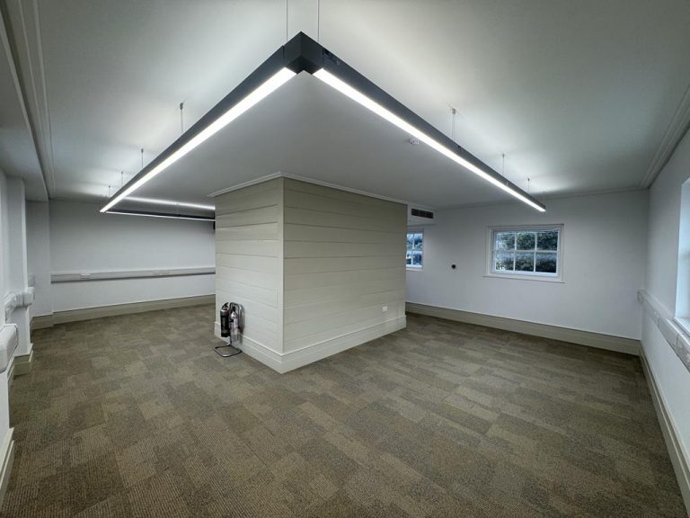 London Rd, Brentford for lease Interior Photo- Image 1 of 5