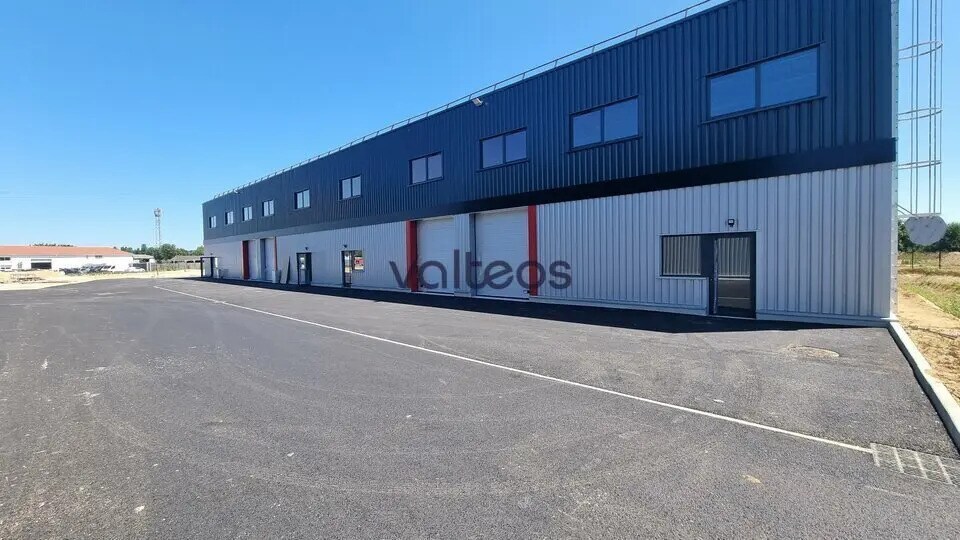 Flex in Bruguières for lease Building Photo- Image 1 of 7