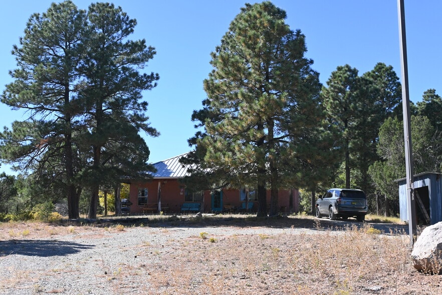 248 Los Penetos Rd, Torreon, NM à vendre - Photo du bâtiment - Image 2 de 4