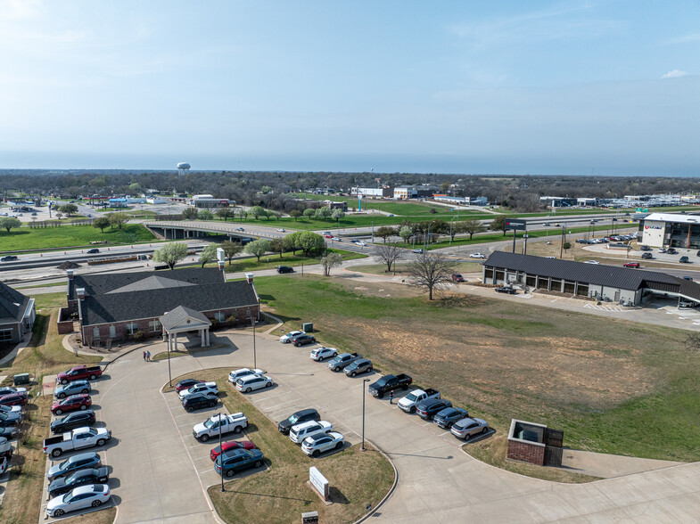 1701 N US Highway 75, Sherman, TX for lease - Building Photo - Image 2 of 29