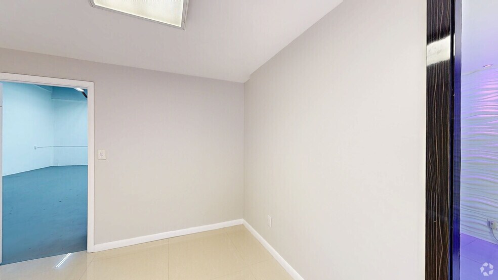 10101-10163 NW 46th St, Sunrise, FL for lease - Matterport 3D Scan - Image 2 of 14