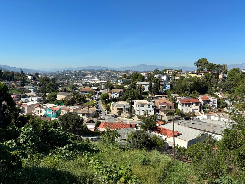 3611 Meisner Ter, Los Angeles, CA à vendre - Photo du bâtiment - Image 3 de 3