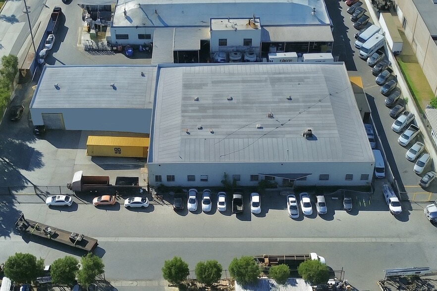7711 S Paramount Blvd, Pico Rivera, CA for sale - Building Photo - Image 1 of 3