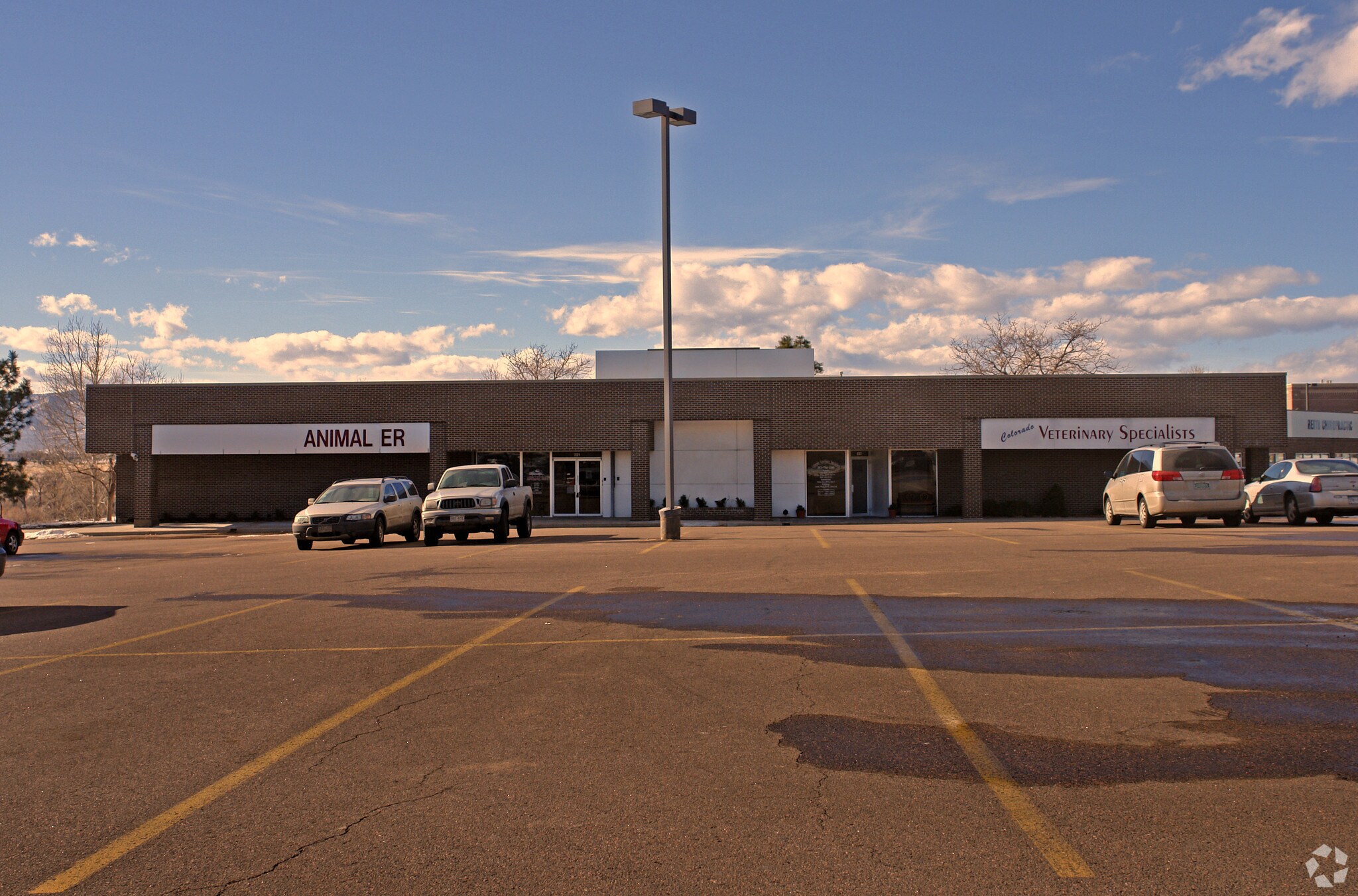 221 W County Line Rd, Littleton, CO à louer Photo principale- Image 1 de 28