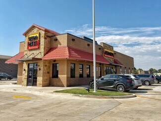Plus de détails pour 5225 N May Ave, Oklahoma City, OK - Commerce de détail à vendre