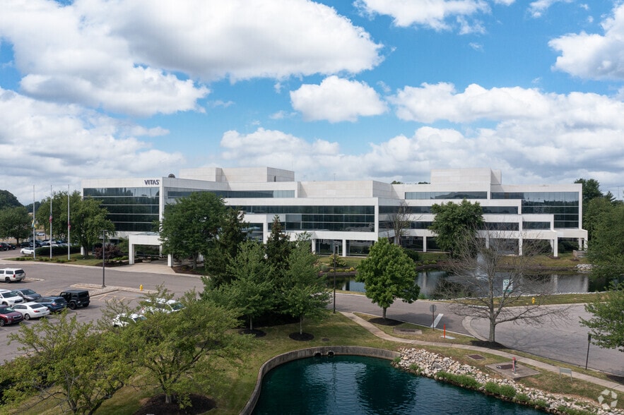 11500 Northlake Dr, Cincinnati, OH for lease - Building Photo - Image 1 of 6